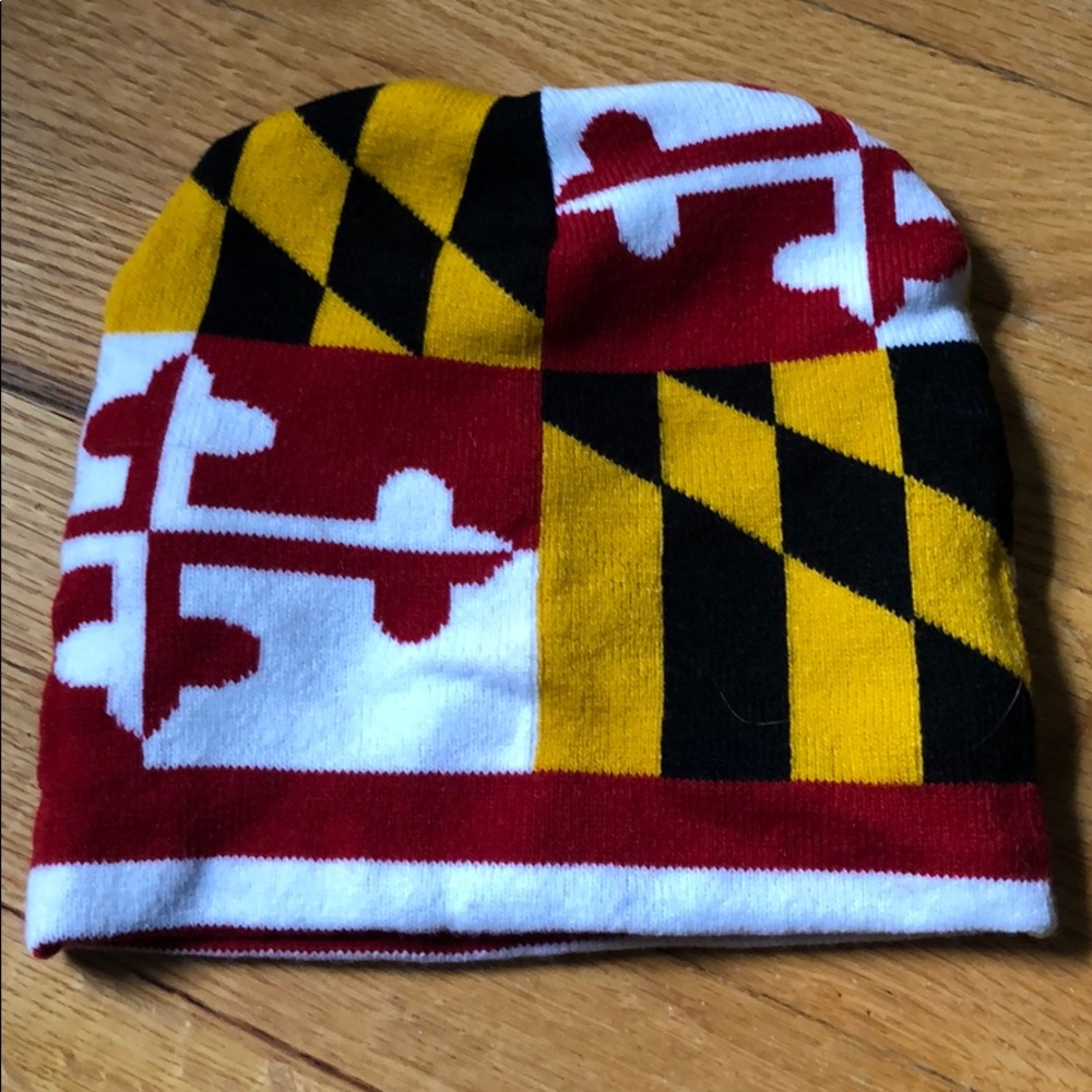 REVERSIBLE Maryland/American flag beanie